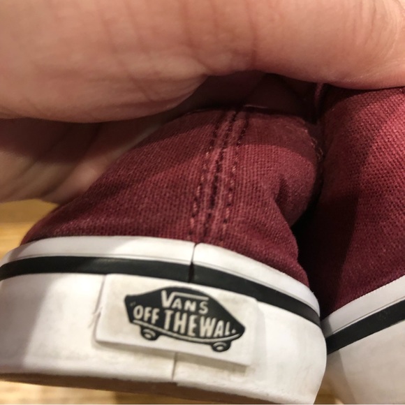 Ladies size 7 maroon black vans - Picture 5 of 7